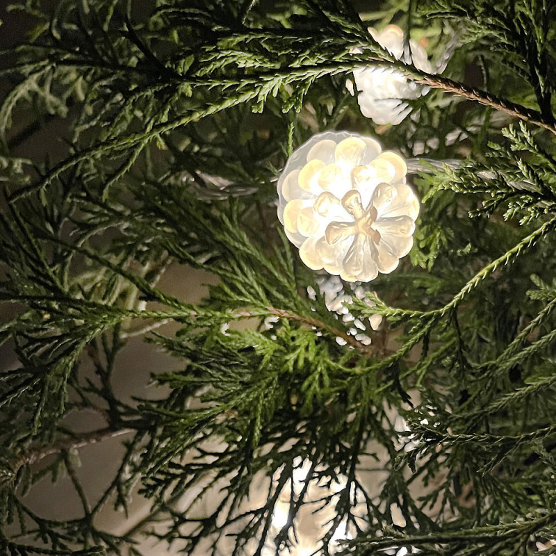 Produktbild för Pine 10m ljusslinga vita ljusskimrande kottar