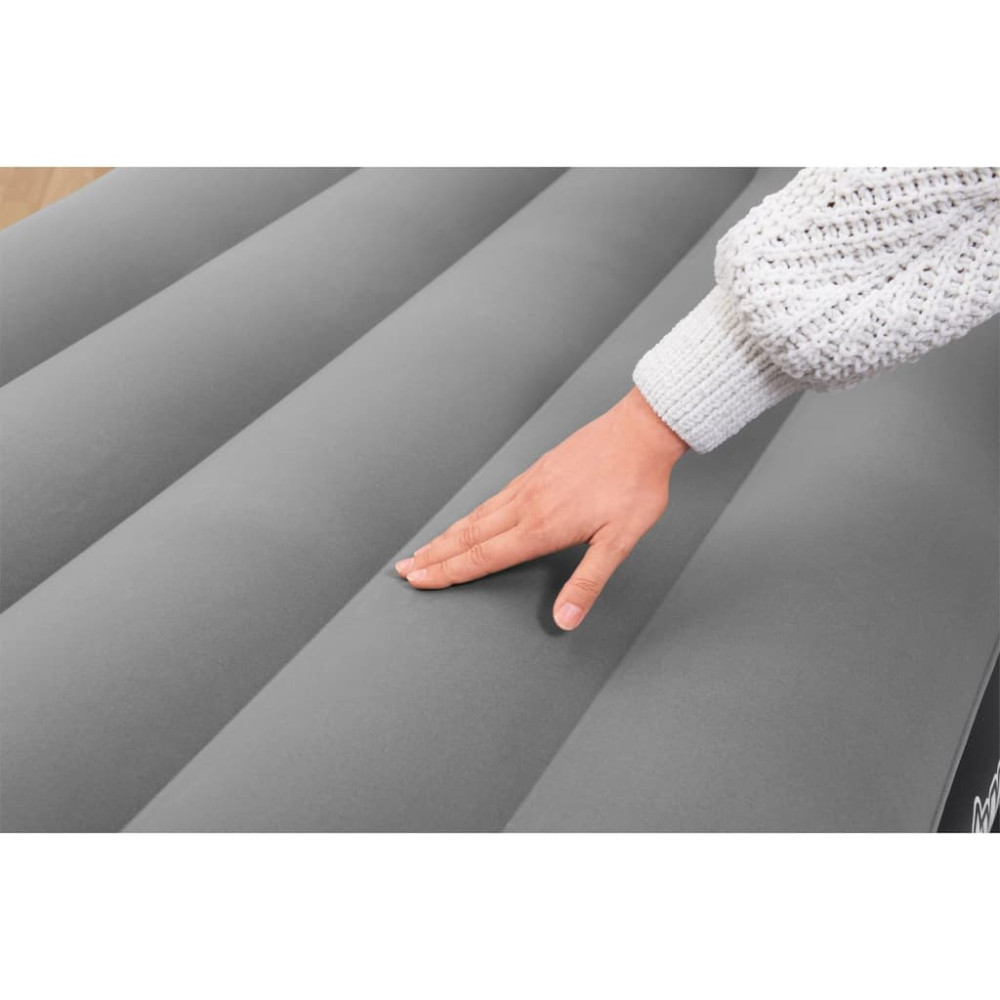 Produktbild för Bestway Luftmadrass med inbyggd fotpump flockad 191x97x46 cm
