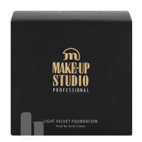 Produktbild för Make-Up Studio Light Velvet Foundation