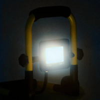 Miniatyr av produktbild för Strålkastare med handtag 10 W LED kallvit