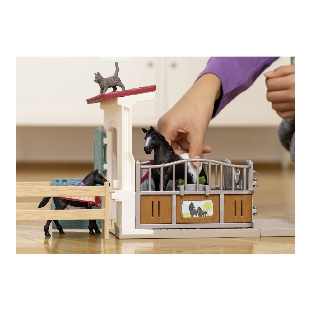Produktbild för Schleich Horse Club - Horse Box with Mare and Foal