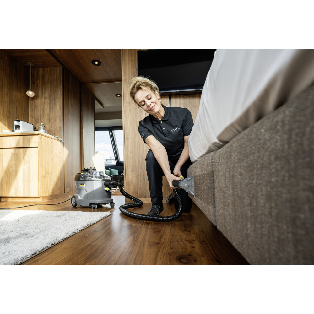 Produktbild för Kärcher Puzzi 8/1 Trummdammsugare Våt 1200 W Utan påse