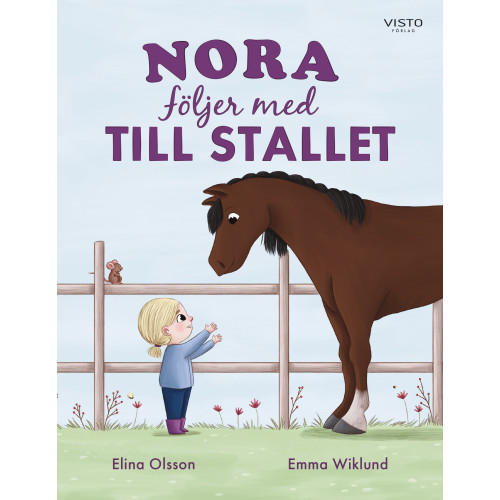 Elina Olsson Nora följer med till stallet (inbunden)