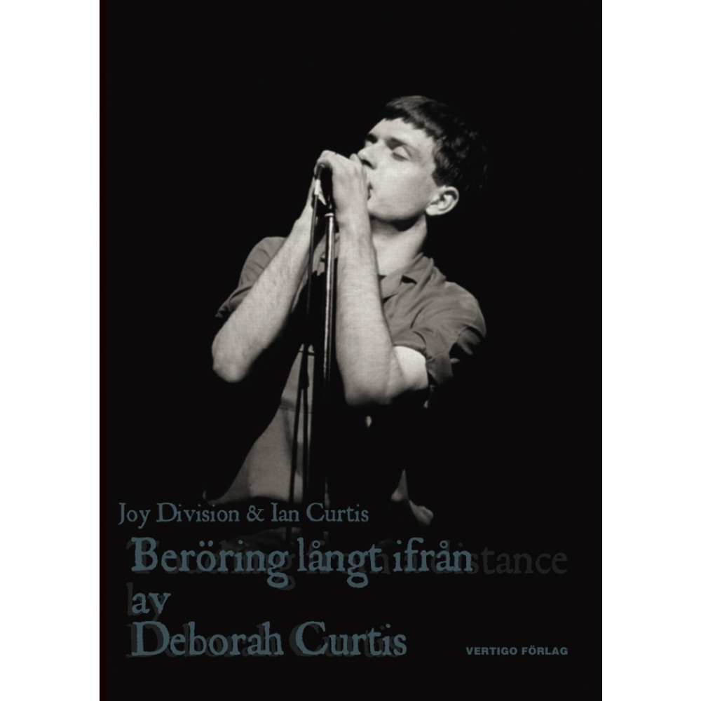 Produktbild för Beröring långt ifrån : Ian Curtis och Joy Division (häftad)