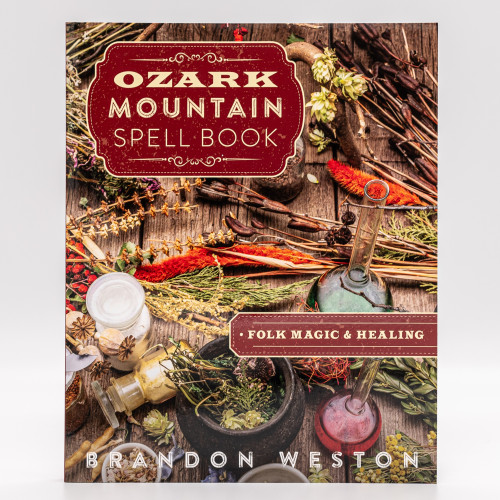 Brandon Weston Ozark Mountain Spell Book (häftad, eng)
