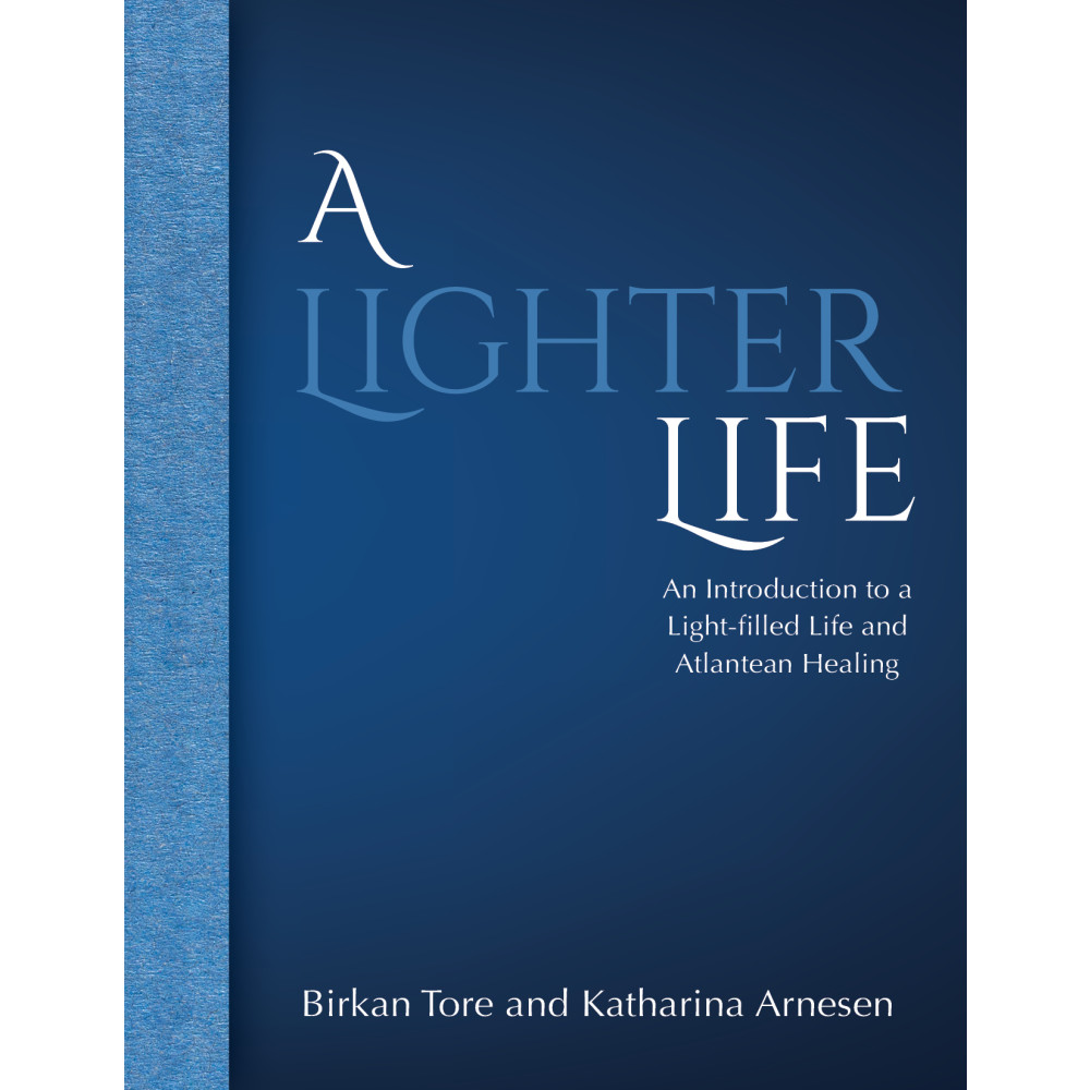 Produktbild för A lighter life : an introduction to a light-filled life and Atlantean healing (häftad, eng)