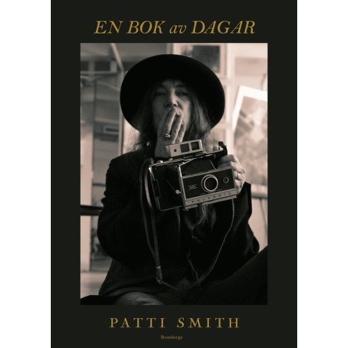 Patti Smith En bok av dagar (inbunden)