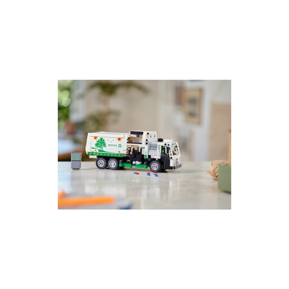 Produktbild för LEGO Technic 42167 - Mack LR Electric Garbage Truck - byggsats