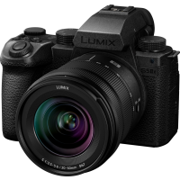 Produktbild för Panasonic Lumix S5M2X 20-60mm kit