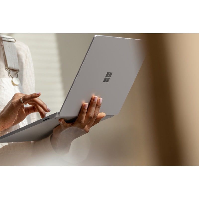 Produktbild för Microsoft Surface Laptop 3 Intel® Core™ i5 i5-1035G7 Bärbar dator 34,3 cm (13.5") Pekskärm 16 GB LPDDR4x-SDRAM 256 GB SSD Wi-Fi 6 (802.11ax) Windows 10 Pro Platimun