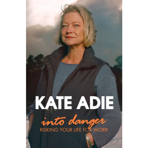 Hodder & Stoughton Into Danger (häftad, eng)