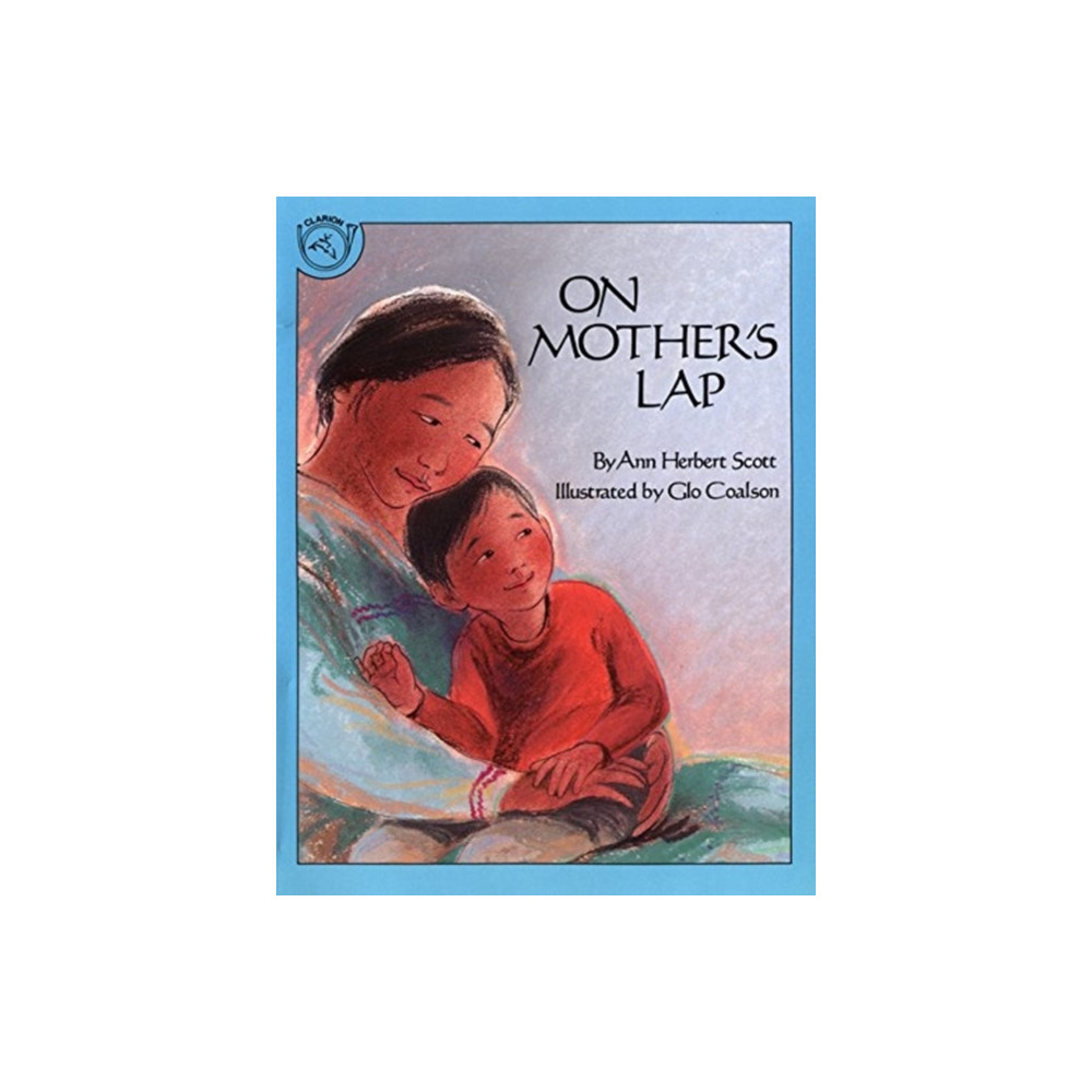 Produktbild för On Mother's Lap (häftad, eng)