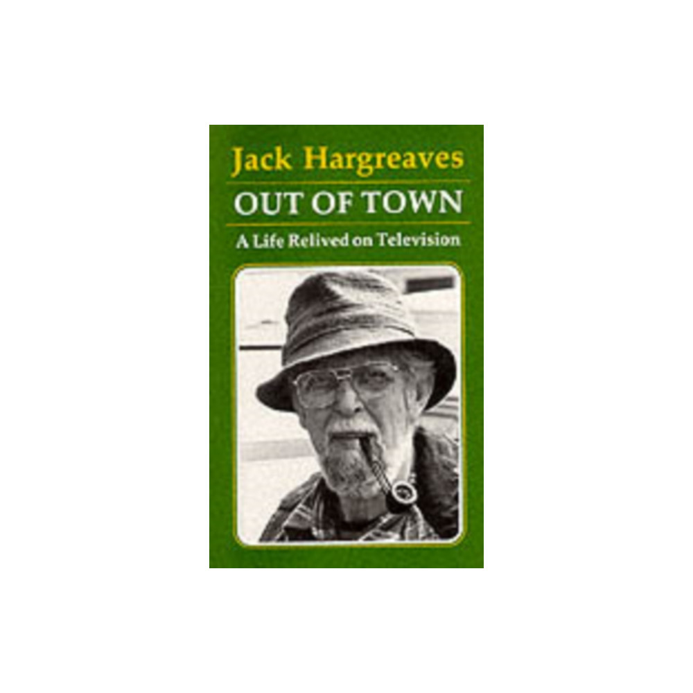 Produktbild för Out of Town (häftad, eng)