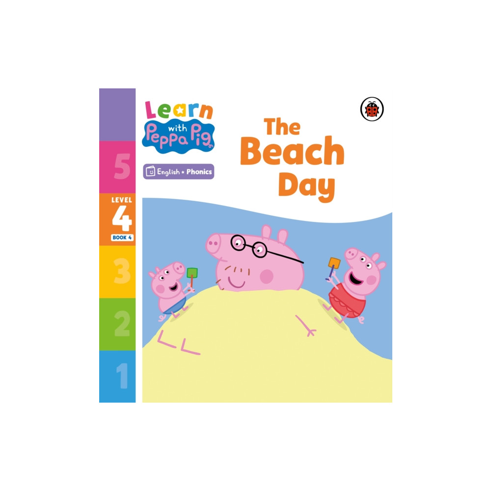 Produktbild för Learn with Peppa Phonics Level 4 Book 4 – The Beach Day (Phonics Reader) (häftad, eng)