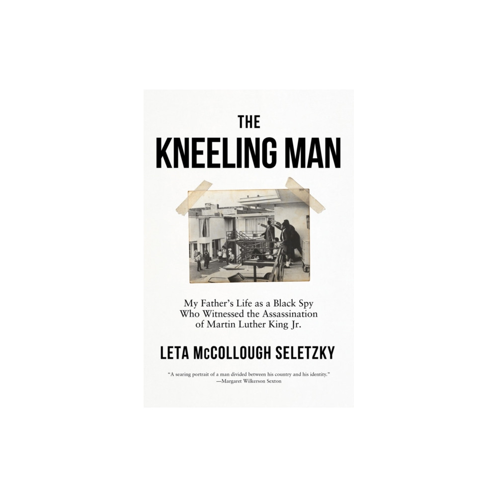 Produktbild för The Kneeling Man (häftad, eng)