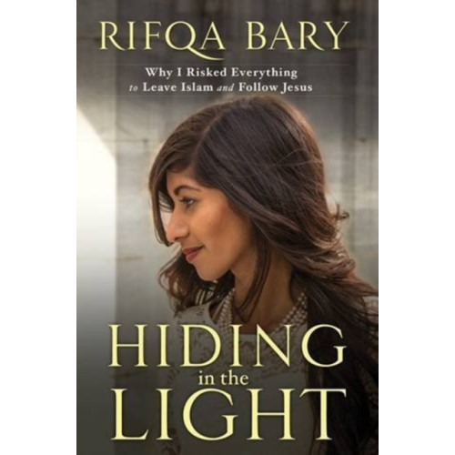 Authentic Media Hiding in the Light (häftad, eng)