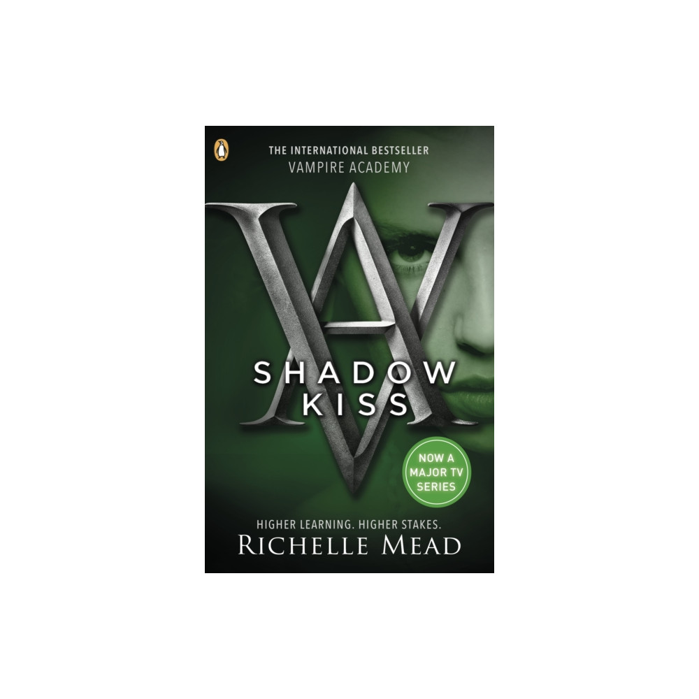 Produktbild för Vampire Academy: Shadow Kiss (book 3) (häftad, eng)