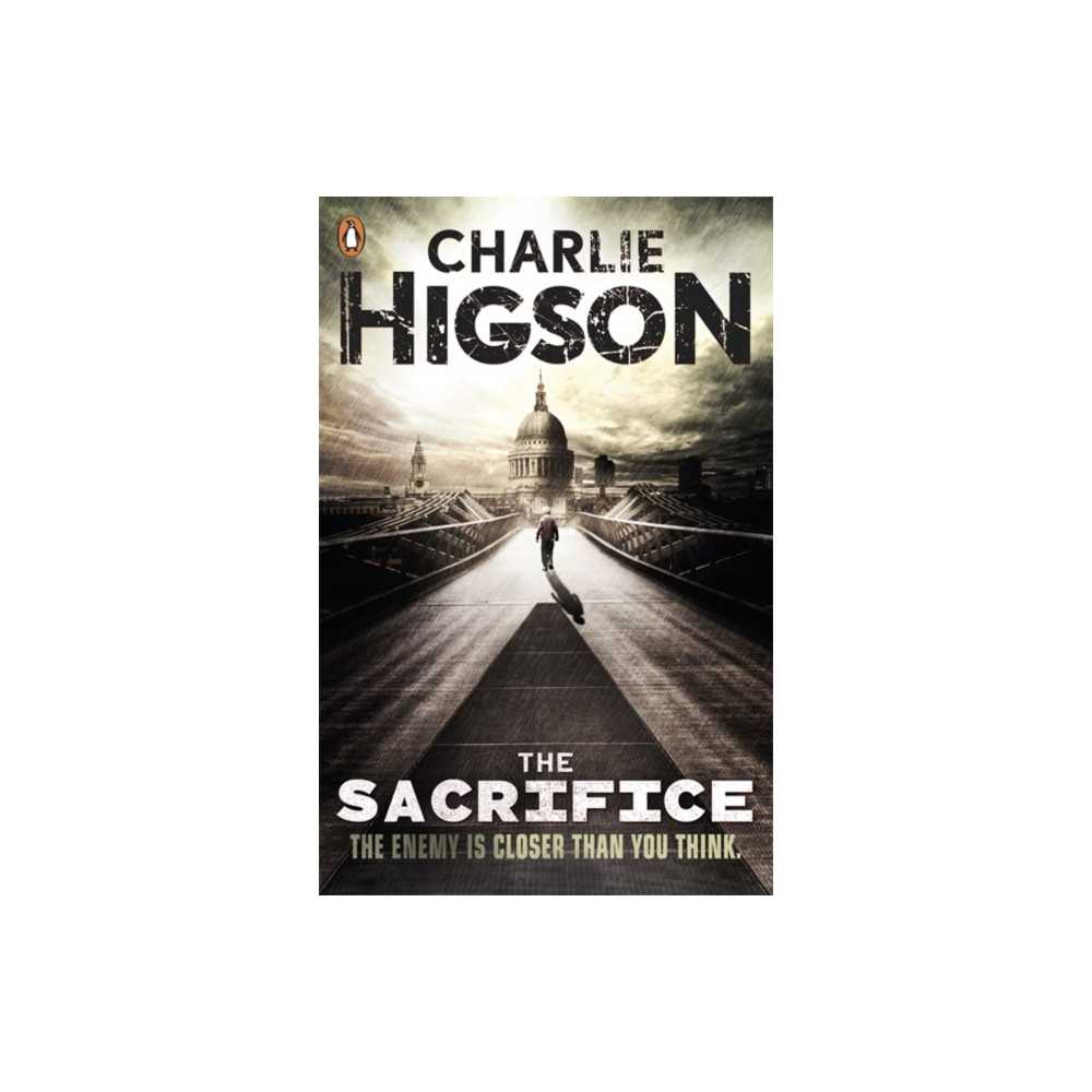 Produktbild för The Sacrifice (The Enemy Book 4) (häftad, eng)