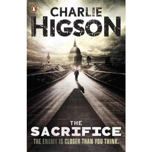 Penguin Random House Children's UK The Sacrifice (The Enemy Book 4) (häftad, eng)