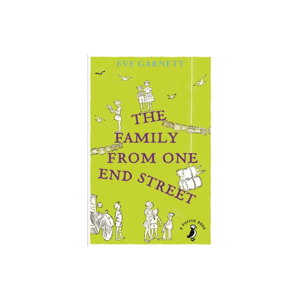 Produktbild för The Family from One End Street (häftad, eng)