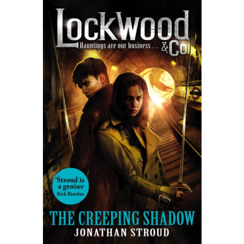 Penguin Random House Children's UK Lockwood & Co: The Creeping Shadow (häftad, eng)
