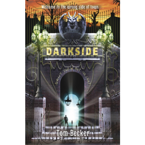 Scholastic Darkside NE (häftad, eng)