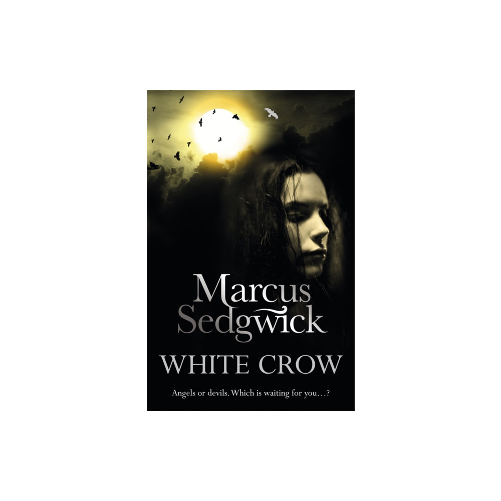 Produktbild för White Crow (häftad, eng)