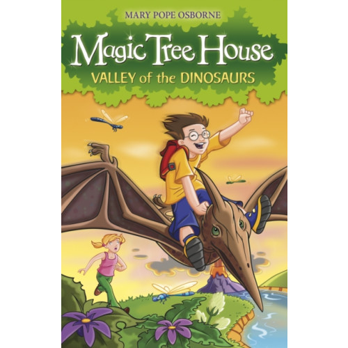 Penguin Random House Children's UK Magic Tree House 1: Valley of the Dinosaurs (häftad, eng)