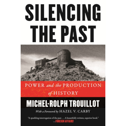 Beacon Press Silencing the Past (häftad, eng)