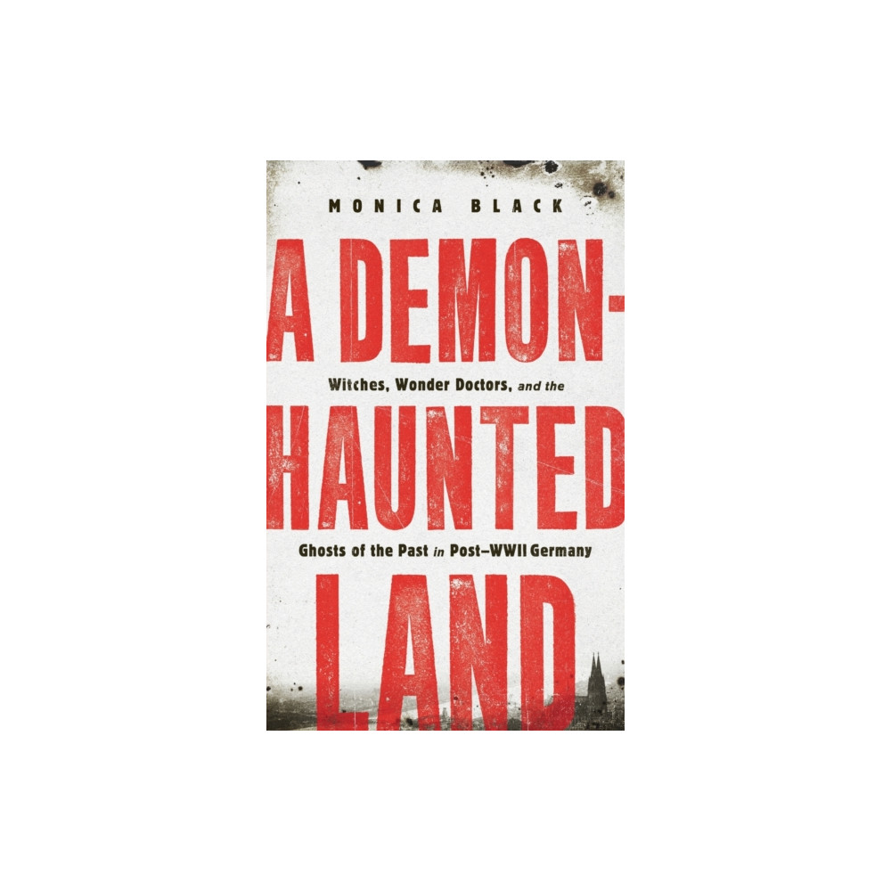 Produktbild för A Demon-Haunted Land (häftad, eng)