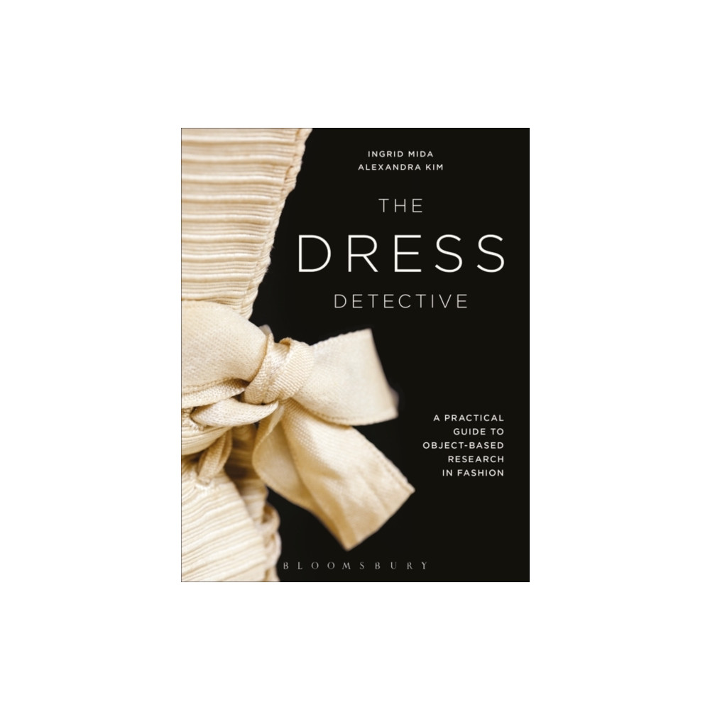 Produktbild för The Dress Detective (häftad, eng)