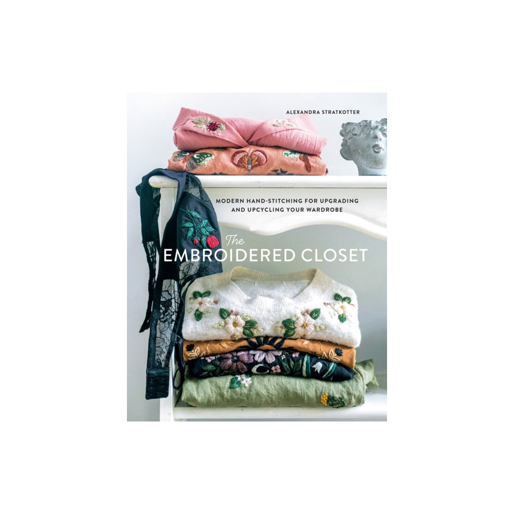 Produktbild för The Embroidered Closet (inbunden, eng)