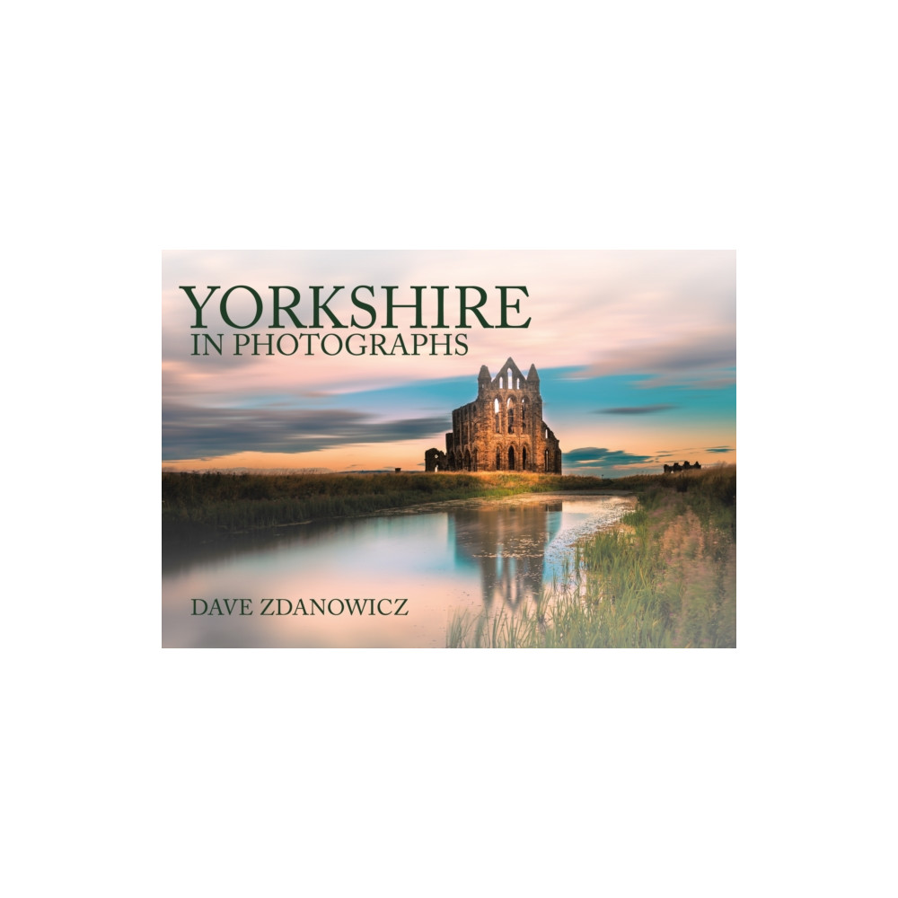 Produktbild för Yorkshire in Photographs (häftad, eng)