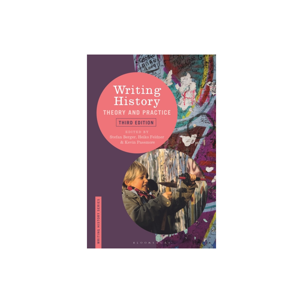 Produktbild för Writing History (häftad, eng)