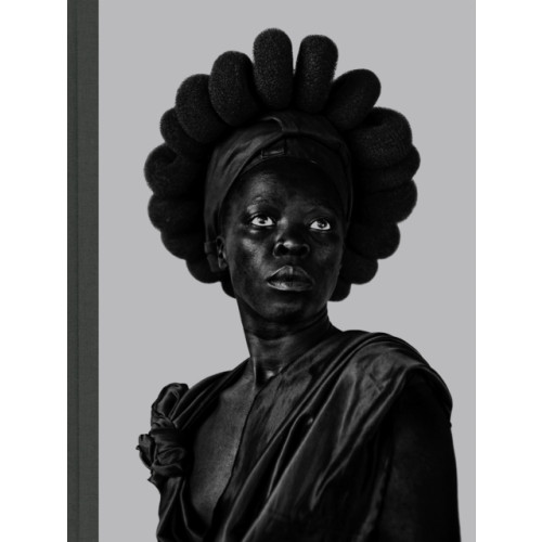 Aperture Zanele Muholi: Somnyama Ngonyama (inbunden, eng)