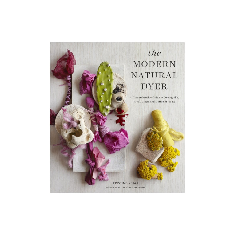 Produktbild för The Modern Natural Dyer (inbunden, eng)