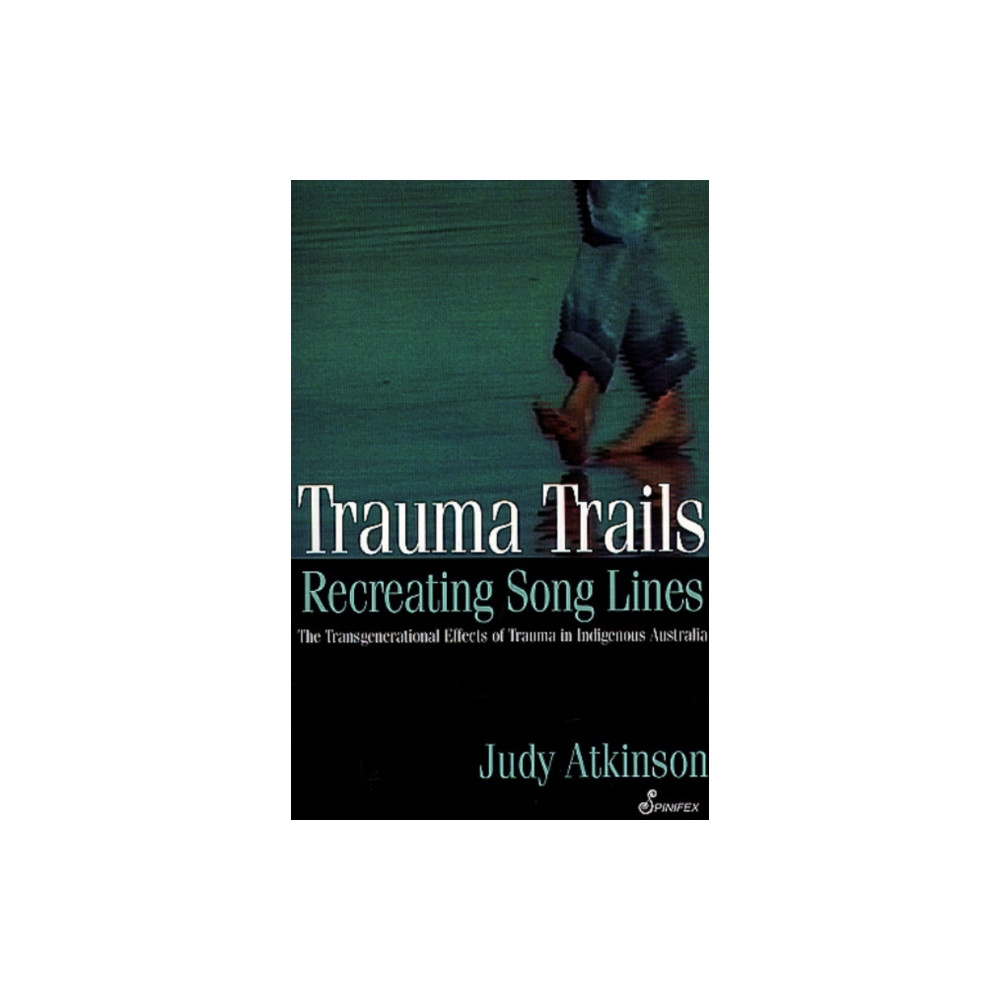 Produktbild för Trauma Trails (häftad, eng)