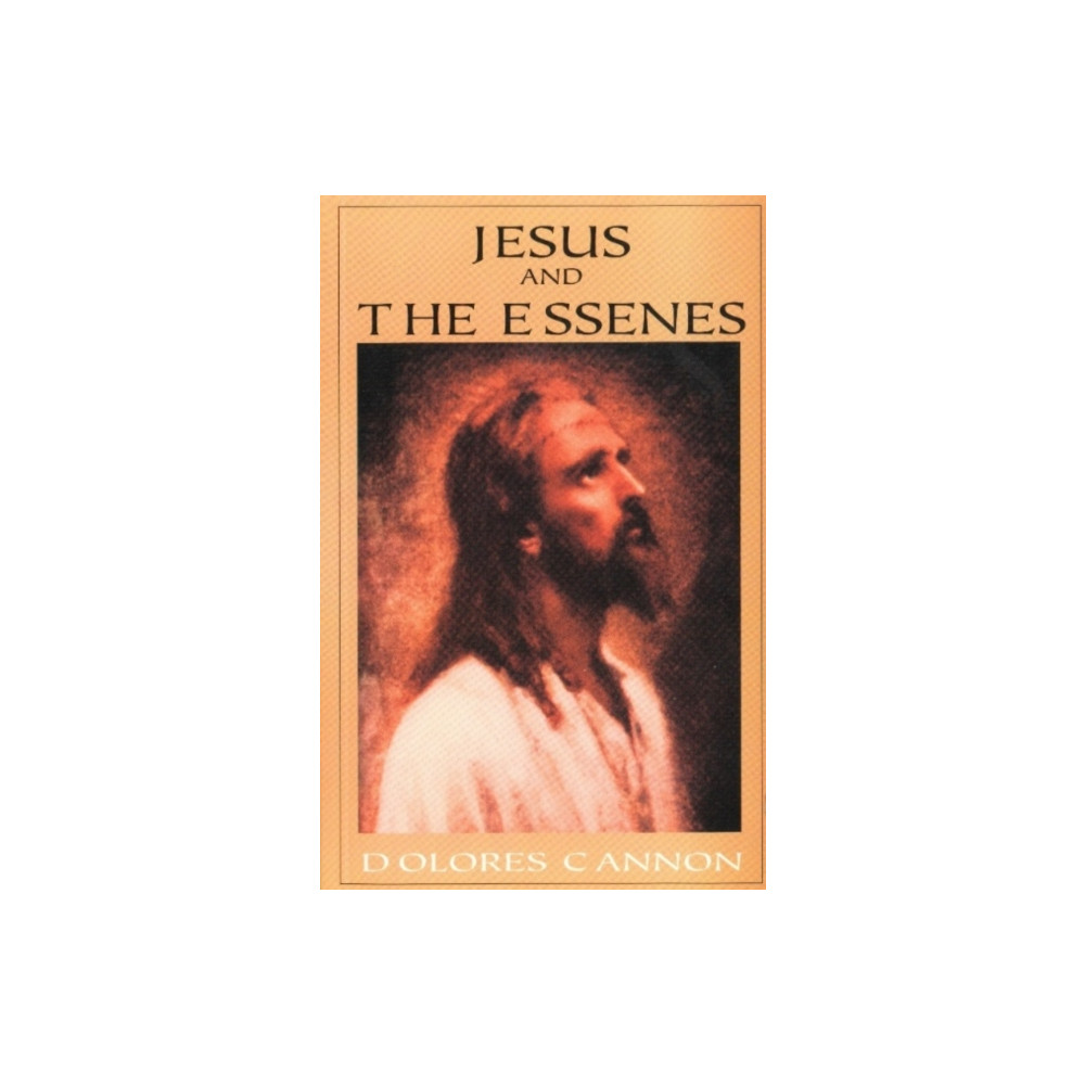 Produktbild för Jesus and the Essenes (häftad, eng)