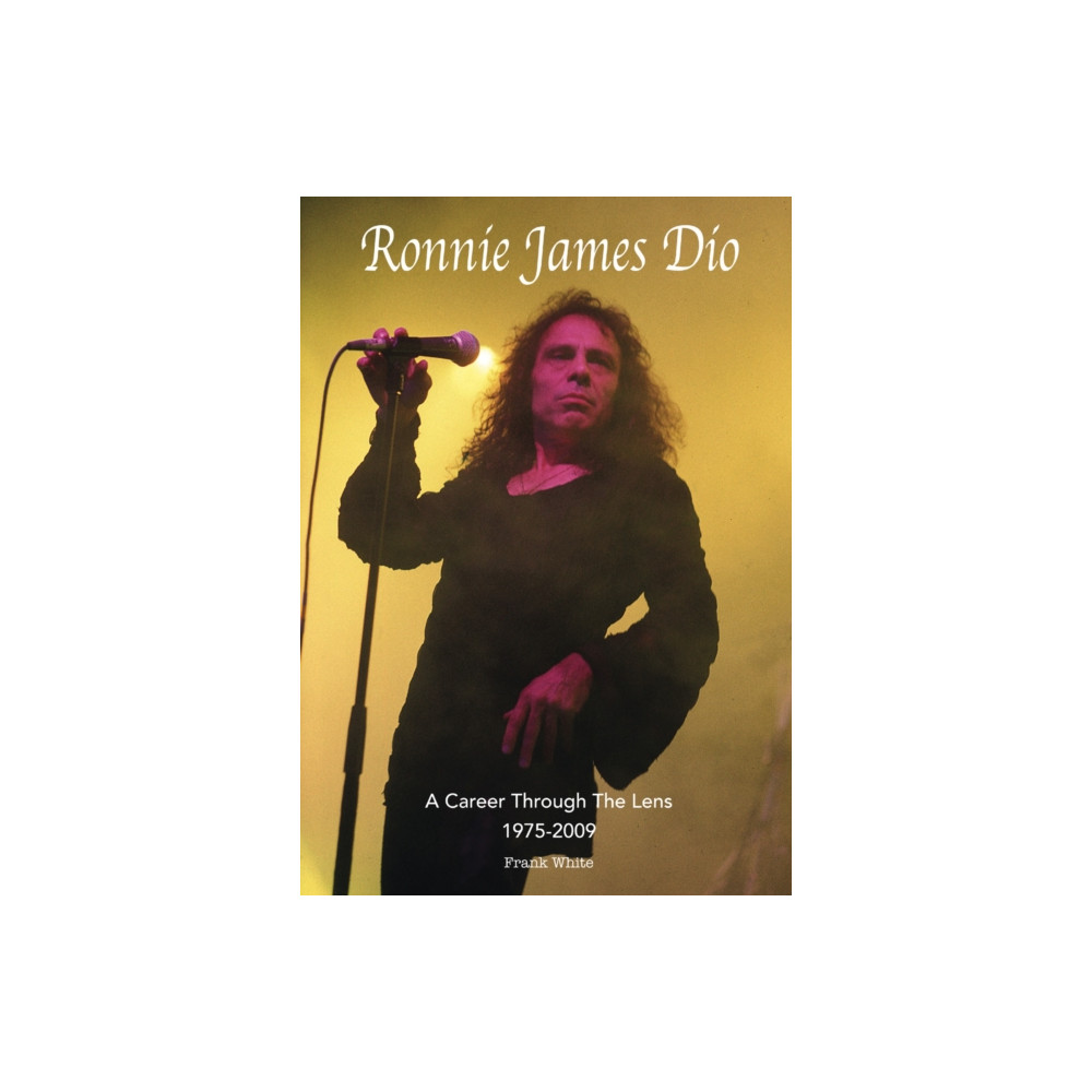 Produktbild för Ronnie James Dio - A Career Through The Lens 1975-2009 (häftad, eng)
