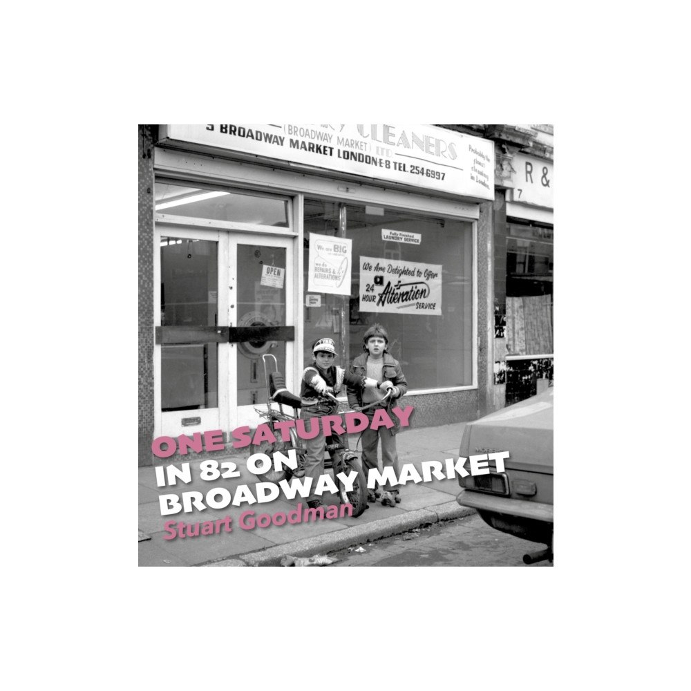 Produktbild för One Saturday in 82 on Broadway Market (inbunden, eng)