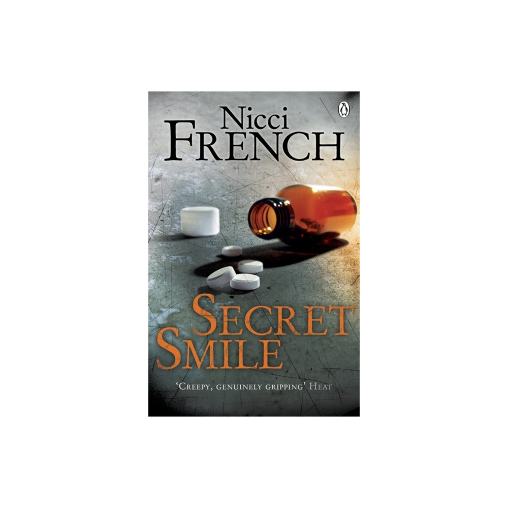 Produktbild för Secret Smile (häftad, eng)