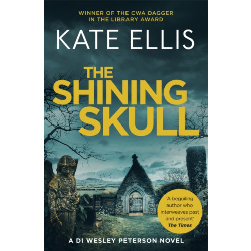 Little, Brown Book Group The Shining Skull (häftad, eng)