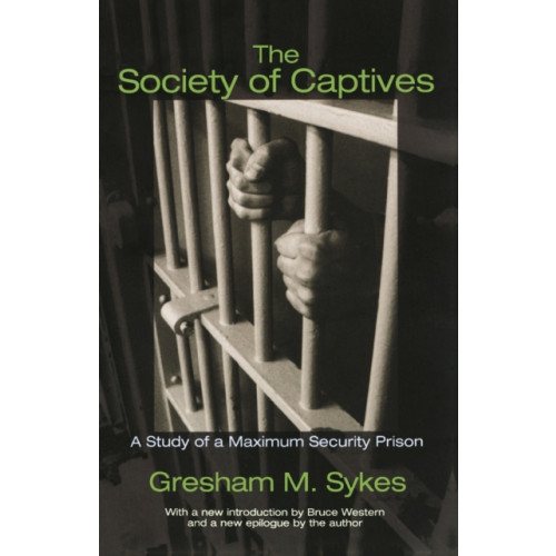 Princeton University Press The Society of Captives (häftad, eng)