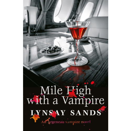 Orion Publishing Co Mile High With a Vampire (häftad, eng)