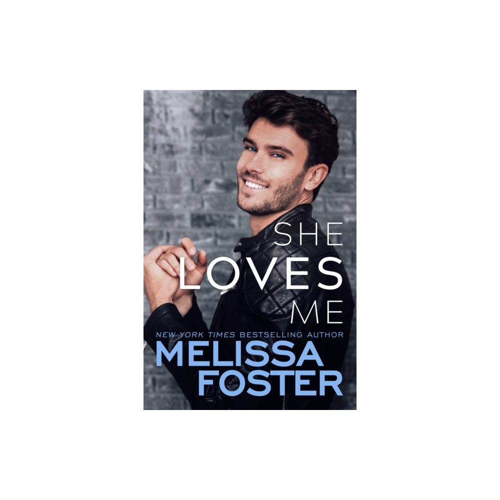 Produktbild för She Loves Me (häftad, eng)