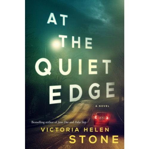 Amazon Publishing At the Quiet Edge (häftad, eng)