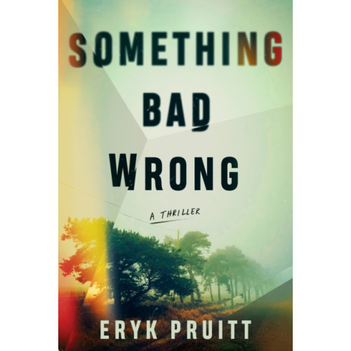 Amazon Publishing Something Bad Wrong (häftad, eng)