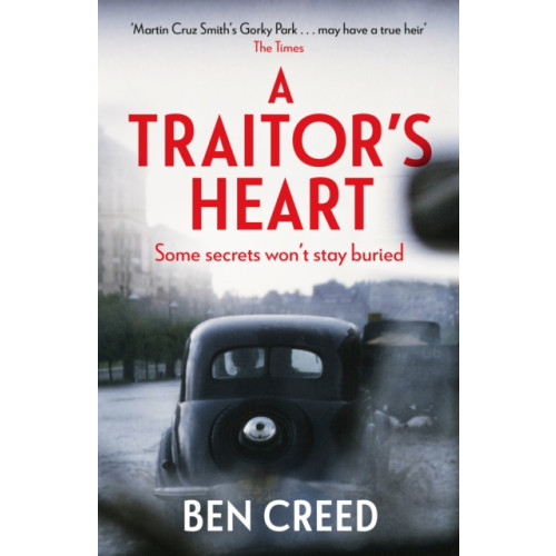 Headline Publishing Group A Traitor's Heart (häftad, eng)
