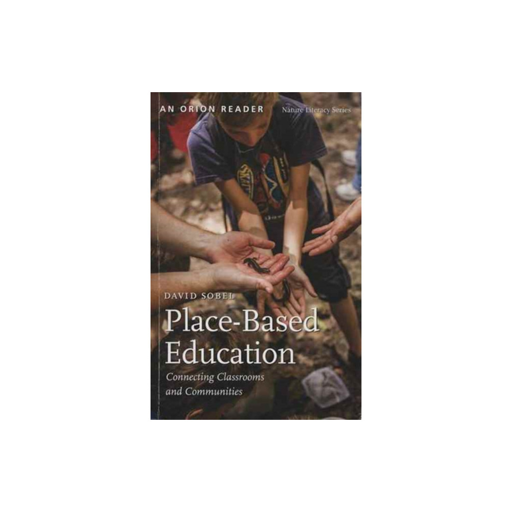 Produktbild för Place-Based Education (häftad, eng)