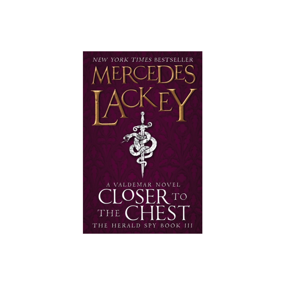 Produktbild för Closer to the Chest (häftad, eng)